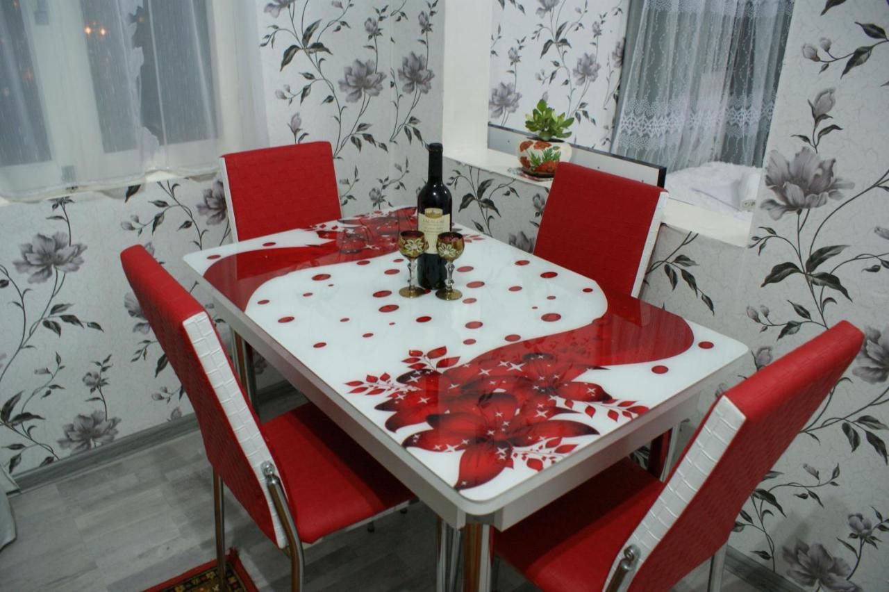 Hotel Jurkha Тбилиси Екстериор снимка